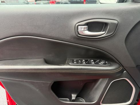 Used 2018 Jeep Compass Limited w/ Navigation Group image 35