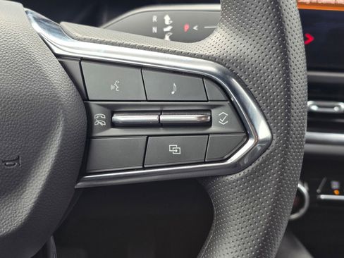 New 2026 Chevrolet Equinox EV LT image 30