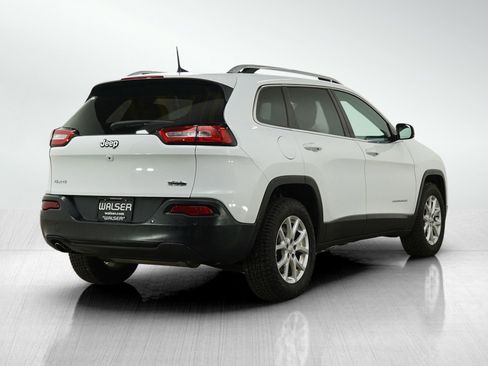 Used 2016 Jeep Cherokee Latitude w/ Safety/Convenience Group image 5