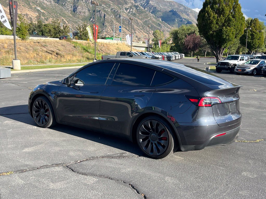 Used 2024 Tesla Model Y Performance AWD/4WD image 11