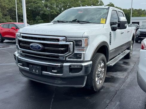 Used 2022 Ford F250 Lariat w/ Lariat Ultimate Package AWD/4WD image 2