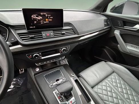 Used 2020 Audi SQ5 Prestige w/ Prestige Package image 25