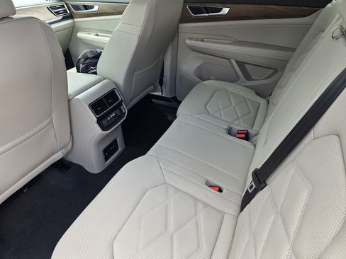 New 2026 Volkswagen Atlas SE FWD image 23