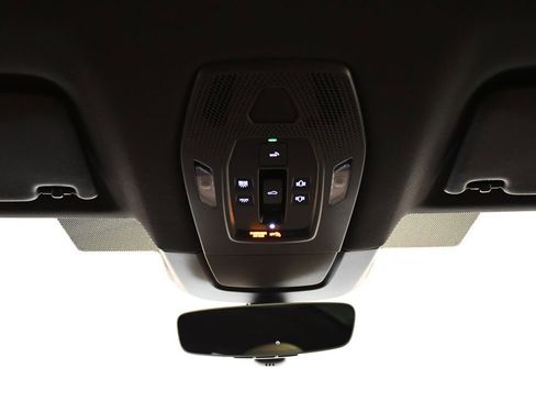 Used 2025 Porsche Macan 4S Electric image 20