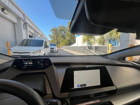 Used 2025 Toyota Prius LE image 33