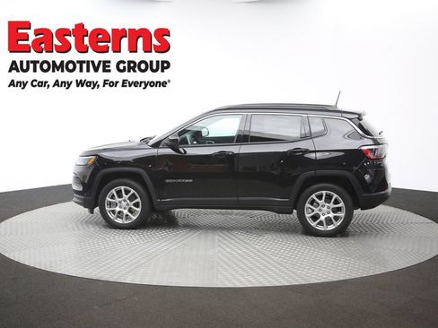 Used 2024 Jeep Compass Latitude AWD/4WD image 59
