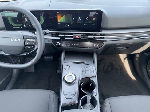 New 2026 Kia Sportage S image 13