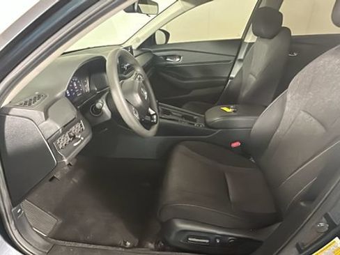 Used 2024 Honda Accord EX image 11