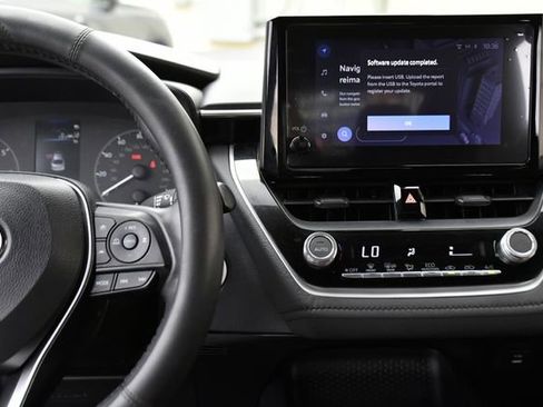 Used 2023 Toyota Corolla SE image 11