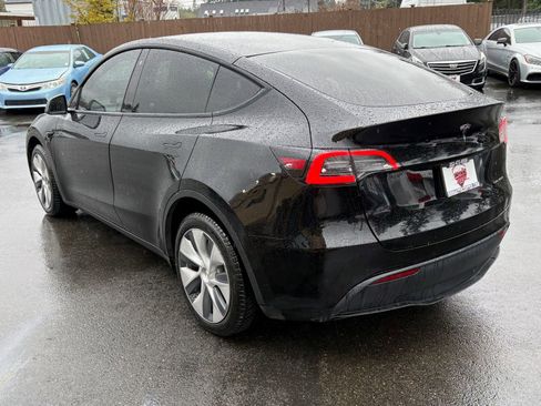 Used 2020 Tesla Model Y Long Range image 5