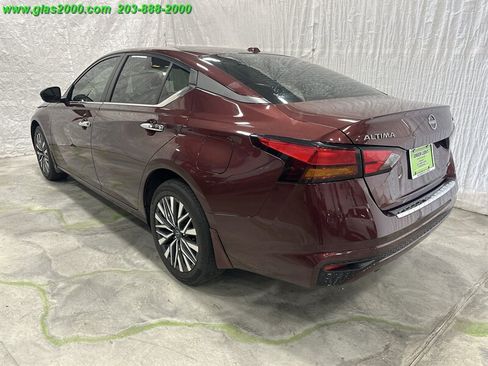 Used 2023 Nissan Altima 2.5 SV AWD/4WD image 7