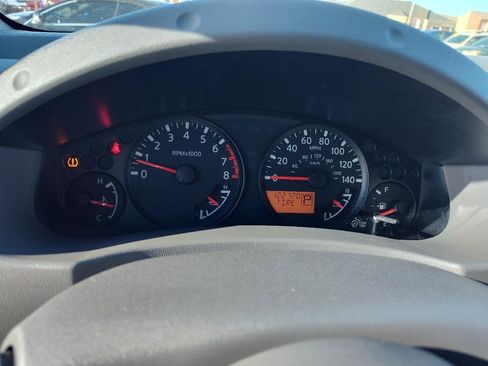Used 2012 Nissan Frontier SV w/ SV Premium Utility Pkg RWD image 19