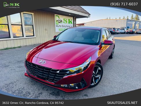 Used 2023 Hyundai Elantra Limited FWD image 2