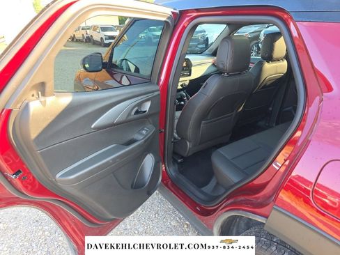 Used 2025 Chevrolet TrailBlazer RS w/ Convenience Package AWD/4WD image 19