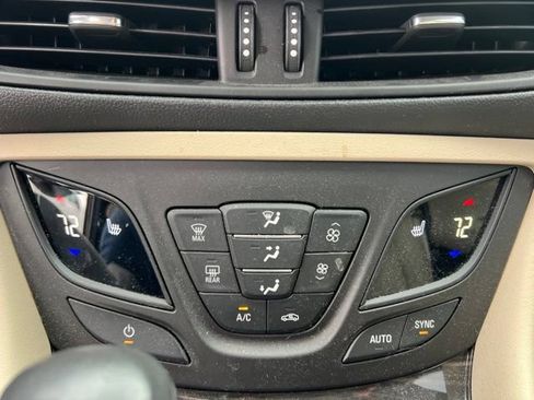 Used 2020 Buick Envision Preferred FWD image 30