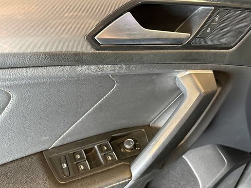 Used 2023 Volkswagen Tiguan SE AWD/4WD image 19