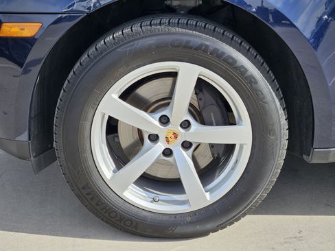 Used 2018 Porsche Macan image 14