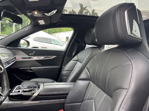Certified 2023 BMW 740i w/ Executive Package RWD image 20
