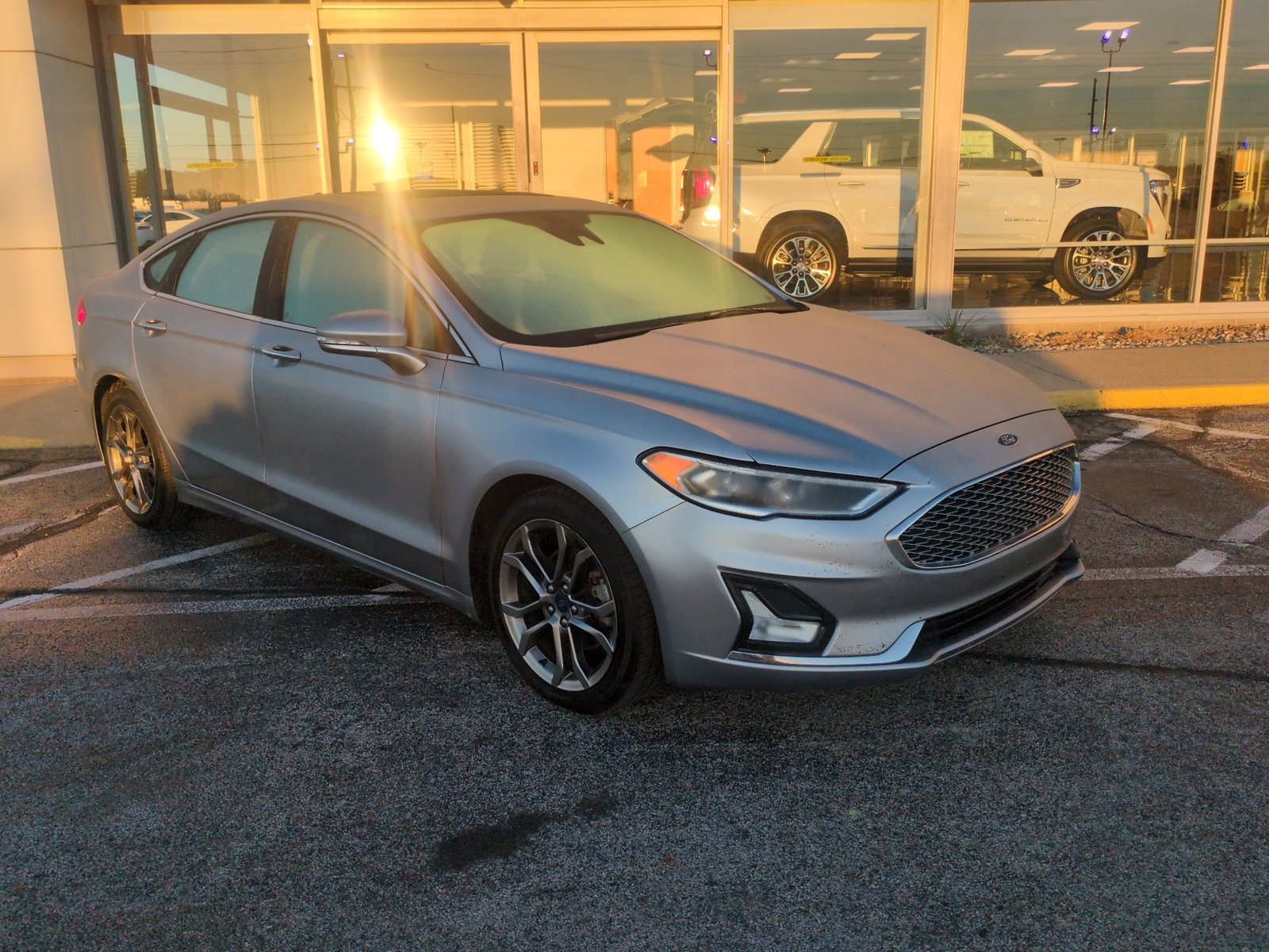 Used 2020 Ford Fusion Titanium FWD image 3