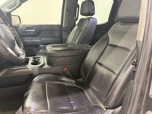 Used 2019 Chevrolet Silverado 1500 LTZ w/ LTZ Convenience Package image 11