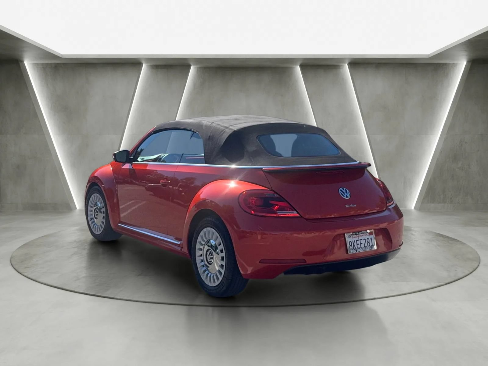 Used 2016 Volkswagen Beetle 1.8T SEL FWD image 10
