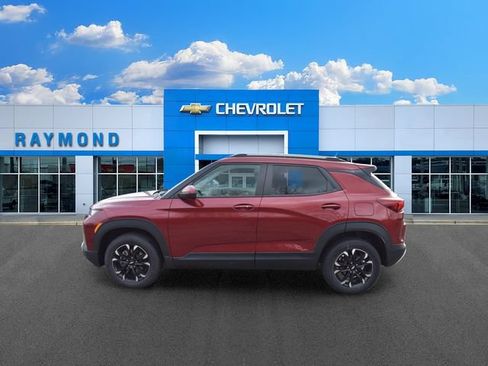 Used 2022 Chevrolet TrailBlazer LT AWD/4WD image 5