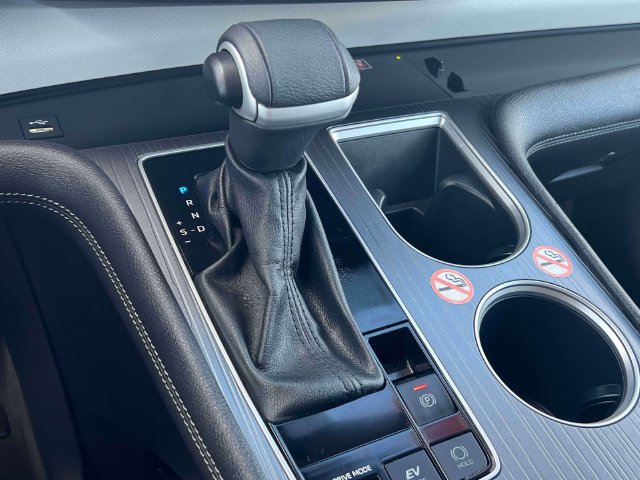 Used 2025 Toyota Sienna XLE FWD image 31