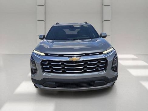Used 2025 Chevrolet Equinox LT w/ Convenience Package II FWD image 8