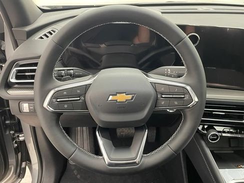 New 2026 Chevrolet Traverse LT w/ Sun and Wheel Package AWD/4WD image 12