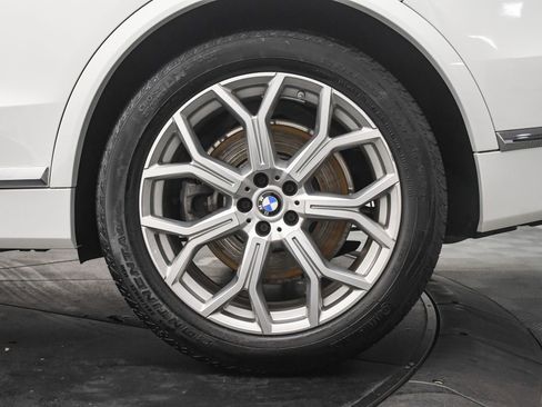 Used 2023 BMW X7 xDrive40i w/ Dynamic Handling Package image 35