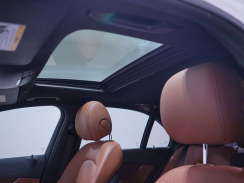 Used 2020 Mercedes-Benz C 300 Sedan image 8