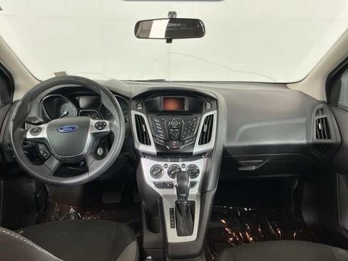 Used 2014 Ford Focus SE FWD image 20