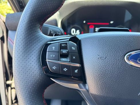 Used 2025 Ford Explorer ST AWD/4WD image 22