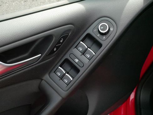 Used 2013 Volkswagen GTI 4-Door FWD image 19
