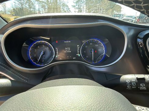 New 2026 Chrysler Pacifica Select image 25