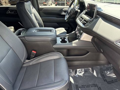 Used 2023 GMC Yukon SLT w/ SLT Premium Package AWD/4WD image 35