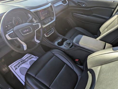 Used 2023 GMC Acadia SLT image 4