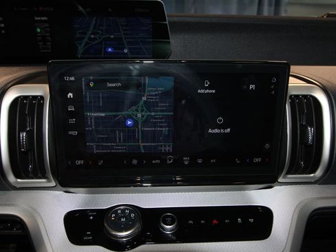 Used 2025 Ford Expedition Active image 13