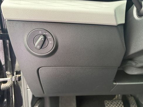 Certified 2024 Volkswagen Taos S FWD image 22