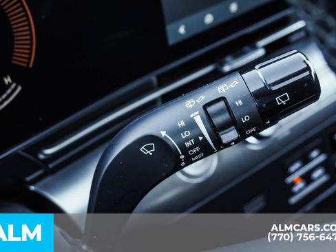 Used 2025 Hyundai Kona SEL image 33