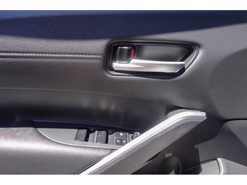 Certified 2023 Toyota Corolla Cross XLE FWD image 14