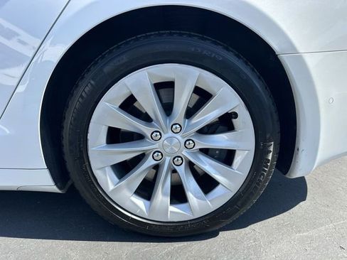 Used 2018 Tesla Model S 75D image 33
