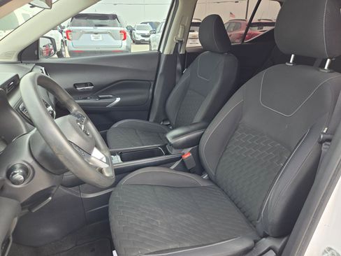 Used 2021 Nissan Kicks SV FWD image 10