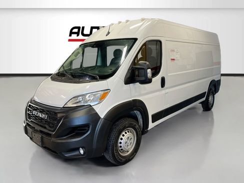 Used 2024 RAM ProMaster 2500 w/ Convenience Group FWD image 3