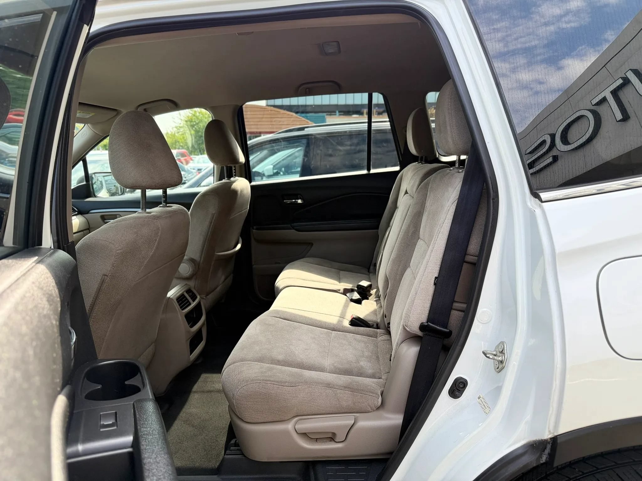Used 2016 Honda Pilot LX image 24