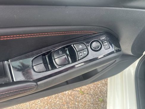 Used 2023 Nissan Altima 2.5 SR FWD image 16