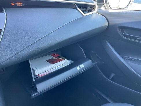 Used 2022 Toyota Corolla LE image 27