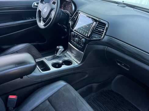 Used 2021 Jeep Grand Cherokee Laredo X AWD/4WD image 21