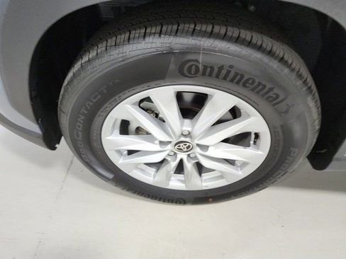 Certified 2024 Toyota Corolla Cross LE AWD/4WD image 31