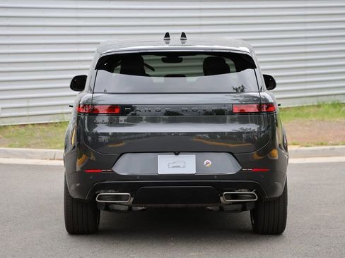 New 2026 Land Rover Range Rover Sport Dynamic SE AWD/4WD image 4